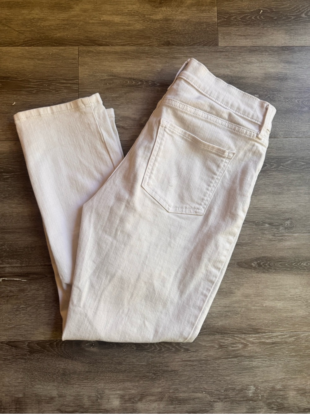Women's White Skinny Jeans - Girlfriend Fit